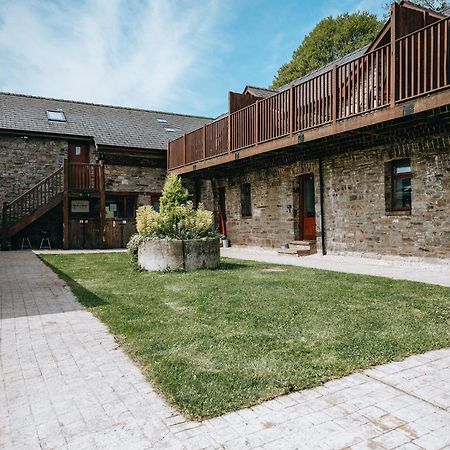 Vale Farm Cottages 布雷肯 外观 照片