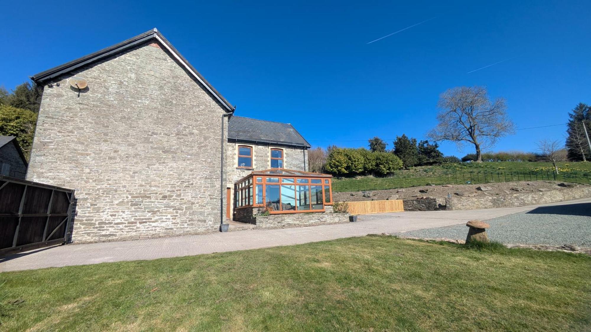Vale Farm Cottages 布雷肯 外观 照片